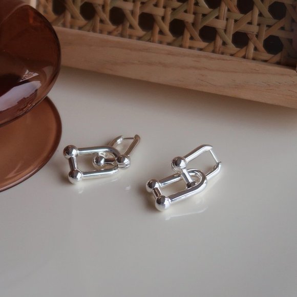 NEW 18K White Gold Plated Chunky Link Earrings - Picture 2 of 2